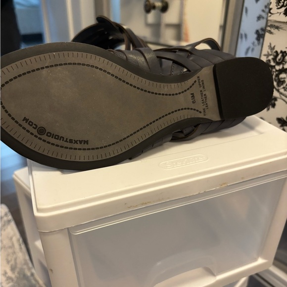 Sandals - Picture 2 of 3